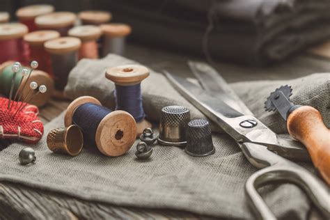 celine couturier aix en provence|Choisir couturière experte pour ourlets de pantalons sur mesure .